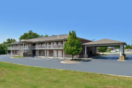 Americas Best Value Inn & Suites-Little Rock/Bryant