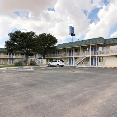 Motel 6 Fort Stockton, TX