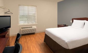 WoodSpring Suites Kansas City Liberty