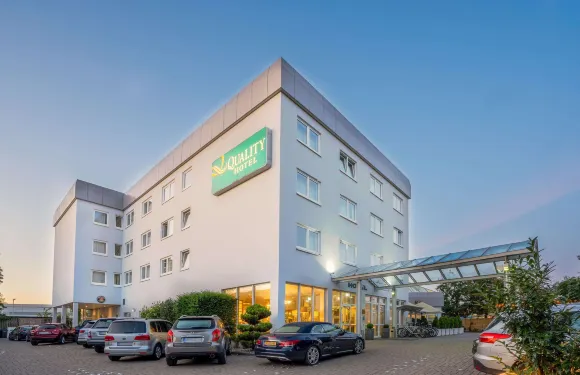 奧格斯堡QU酒店