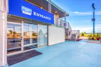 Hospitality Inn Hotel a 