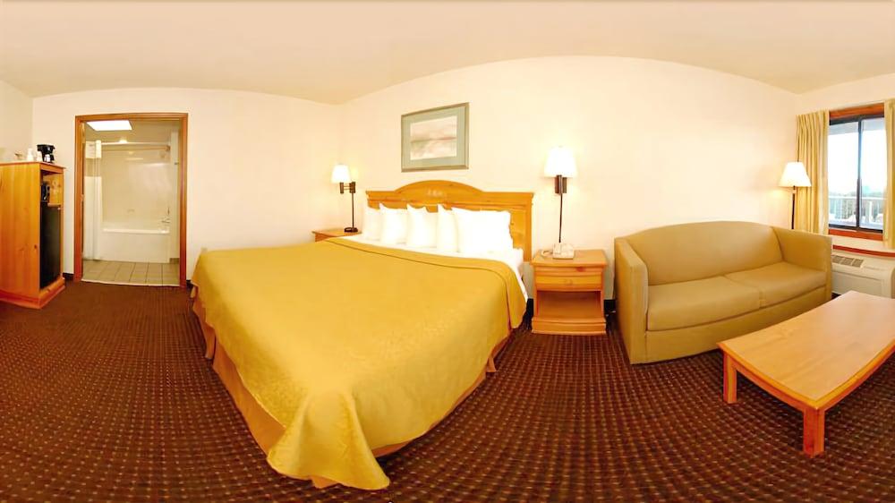 Quality Inn & Suites at Dollywood Lane