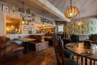 The Kings Arms and Royal Hotel, Godalming, Surrey Hotels in Chiddingfold