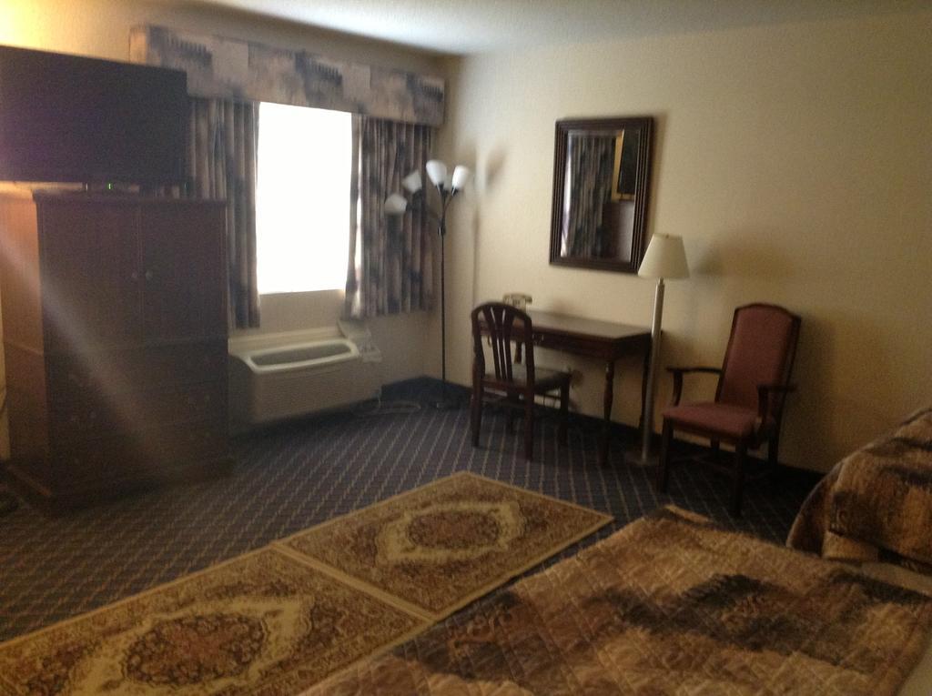 Regency Inn & Suites