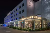 8Piuhotel Các khách sạn ở Lecce