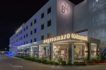 8Piuhotel Отели в г. Лечче