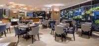 Holiday Inn & Suites RAYONG CITY CENTRE by IHG - breakfast