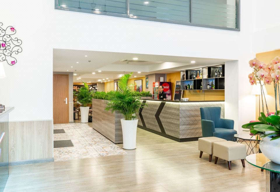 4. 아반티 부티크 ..