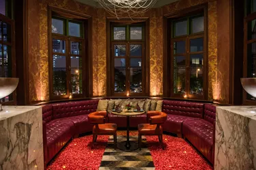 รูปภาพของดับเบิ้ลยู กรุงเทพ