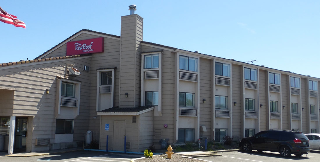 Red Roof Inn & Suites Medford - Airport