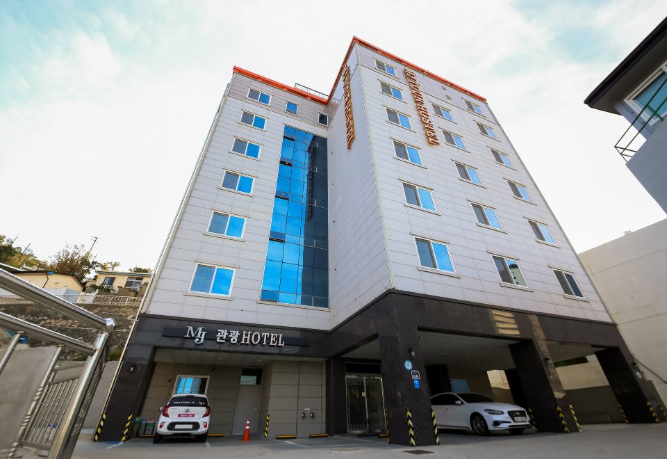 Mj Hotel - Housity