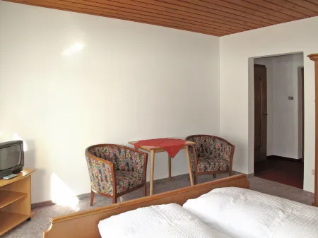 Haupthaus Schönblick (Svh117) Отели в г. Курон-Веноста