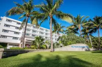 Naples Beach Club, A Four Seasons Resort
