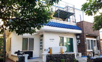 Jeju Blue Cliff Guesthouse