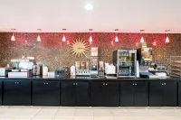 La Quinta Inn & Suites by Wyndham Salina - Bữa sáng