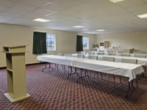 Super 8 by Wyndham Gainesville TX Hotels in Cooke County