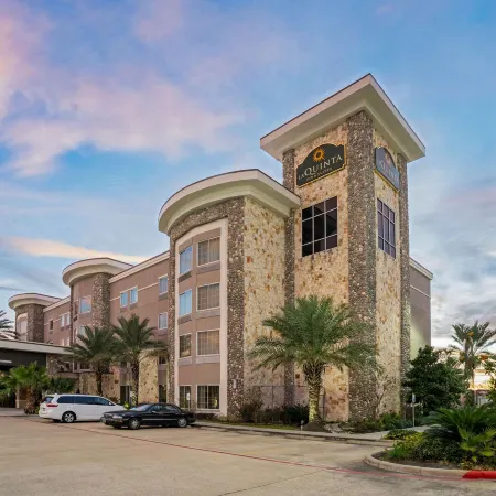 La Quinta by Wyndham Houston Willowbrook Vintage Park Отели рядом с достопримечательностью «Виллоубрук»