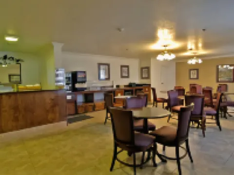 ベストウェスタン プラス ジョン ジェイ イン & スイーツ パームデールのホテル