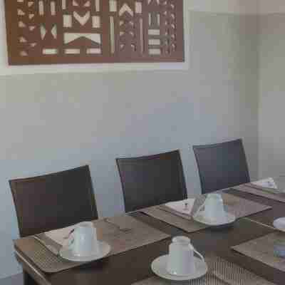 Flat Califórnia Dining/Meeting Rooms