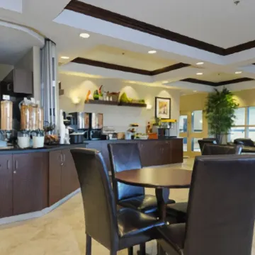 Ramada by Wyndham Weyburn