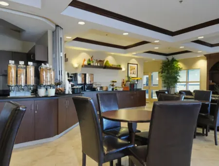 Ramada by Wyndham Weyburn