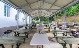 Muju Sansaesori Pension (Football Field, Group Barbecue, 23 Years of Remodeling)