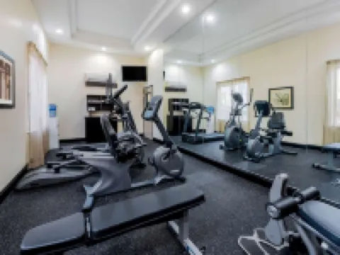 La Quinta Inn & Suites by Wyndham Marshall Hotels in Harrison County