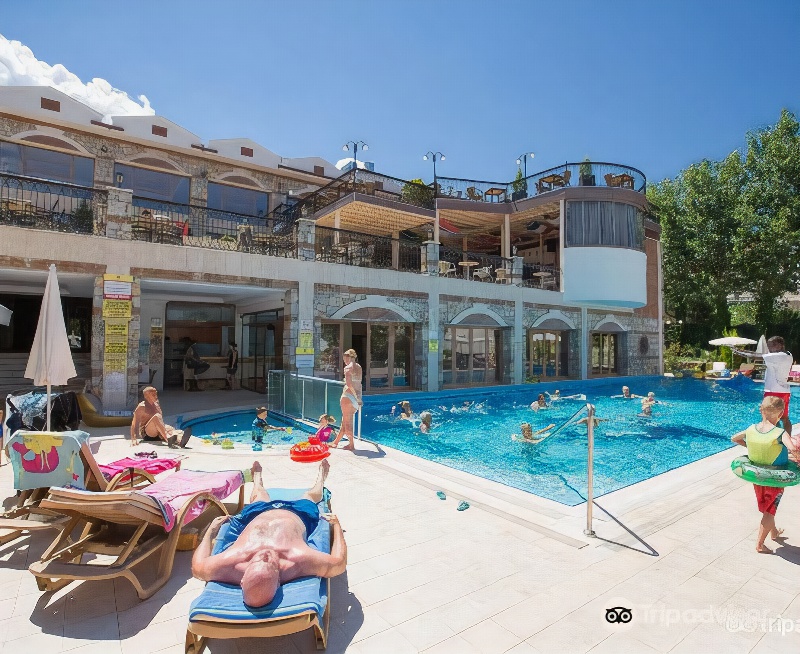 Orka Club Hotel & Villas