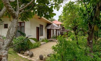 Hambilica Ecolodge - Housity