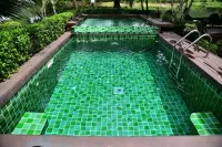 Lemon Chalet Kaeng Krachan Resort Hotels in Kaeng Krachan