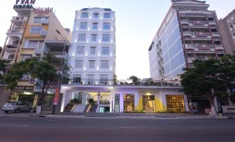 Palmier Hotel - Art House Da Nang