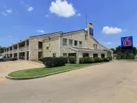Motel 6 Austin, TX - Central Downtown UT Hotels near Patterson Park