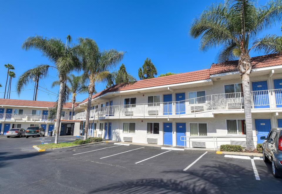 Motel 6 Long Beach, CA - Los Angeles-Long Beach Updated 2023 Room  Price-Reviews u0026 Deals | Trip.com