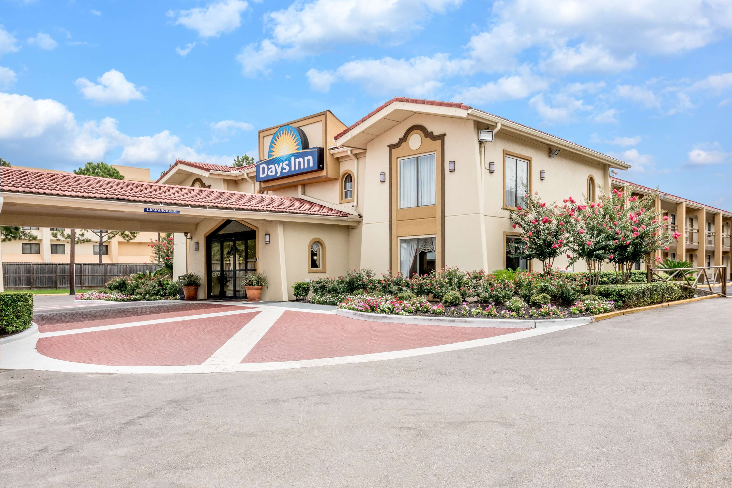 Days Inn by Wyndham Houston