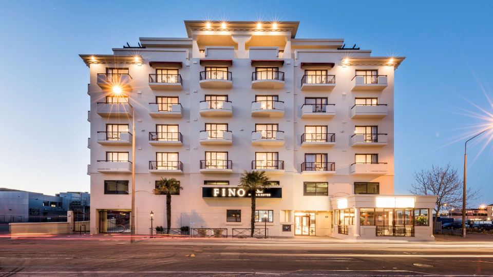 Fino Hotel & Suites