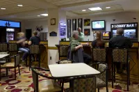 Four Points by Sheraton Appleton - bar