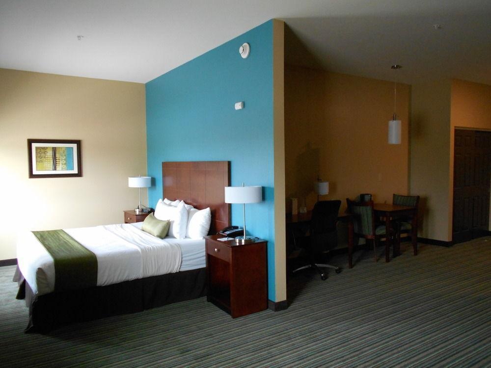 Best Western Plus Patterson Park Inn