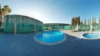 Travelodge by Wyndham Pasadena Central