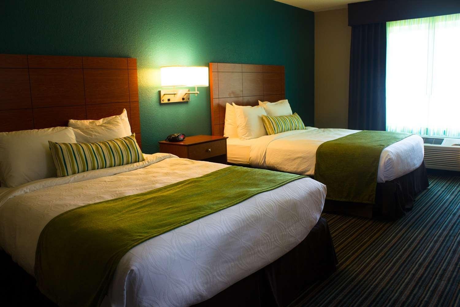 Best Western Plus Menomonie Inn & Suites