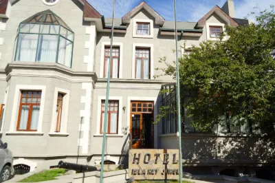 Hotel Isla Rey Jorge Отели в г. 