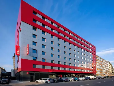 Ibis Genève Centre Nations Hotels near Rousseau Island
