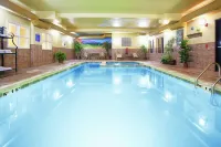 La Quinta Inn & Suites by Wyndham Rifle Hotels in Rifle