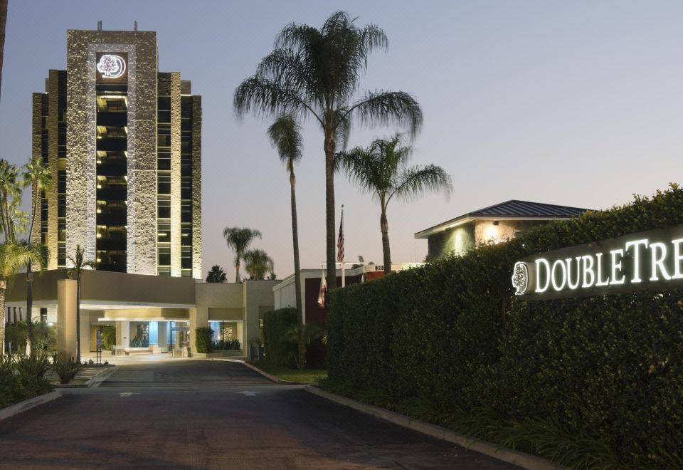 DoubleTree by Hilton Monrovia - Pasadena Area