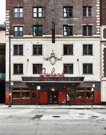 Freehand Chicago