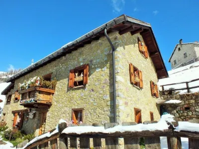 白塔盧勒塔住宿加早餐旅館 Livigno附近的飯店