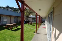 Castles Motel & Driftwood Motel - 4-Star