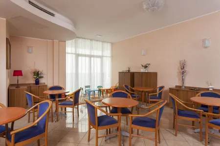 Residence Hotel Piccadilly Отели рядом с достопримечательностью «Темпио Малатестиано»