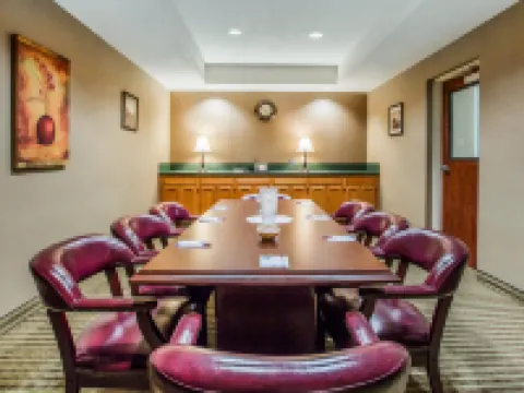 Comfort Suites Visalia - Convention Center Hoteles en Visalia