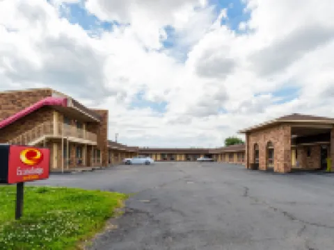 Econo Lodge & Suites Brinkley Hotels in Brinkley