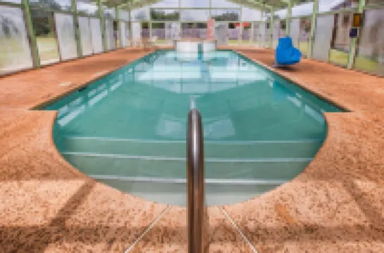 Perry Inn & Suites National Fairground I 75